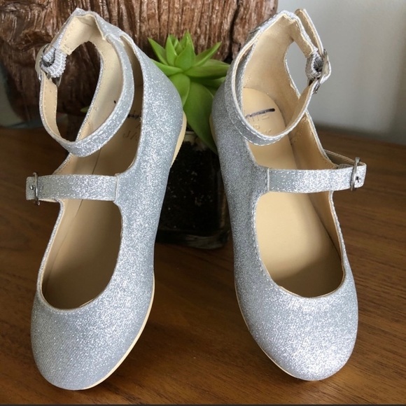 NEW WITH TAGS Janie & Jack Shimmery Silver Shoes Size 8 - Picture 3 of 5